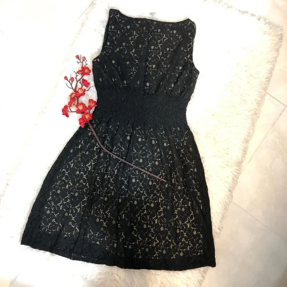 Lace Dress Fully Lined Black/Beige Size L Junior NWOT - Picture 4 of 10